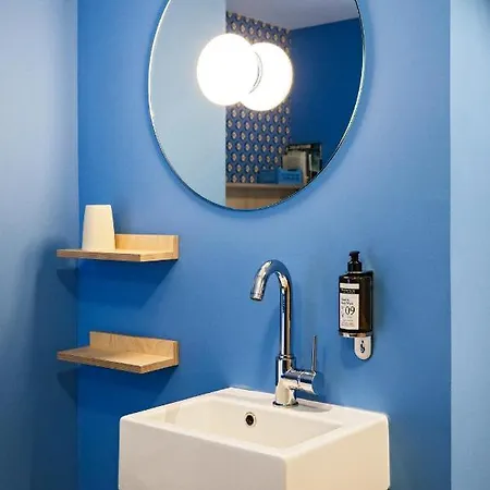 Cosmiques - Centre Hotel 2*